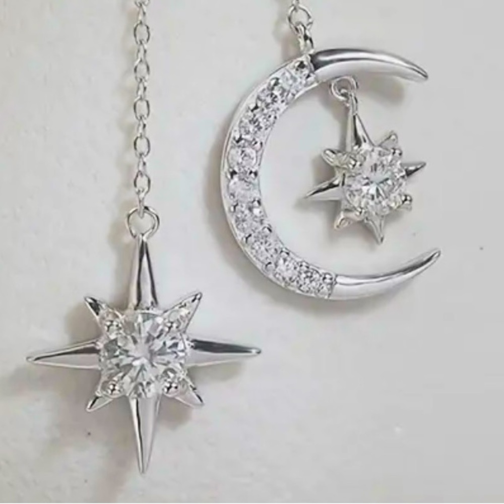 NWT MOISSANITE EARRINGS